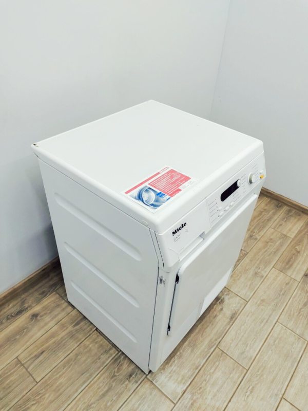 Сушильна машина Miele T8827WP