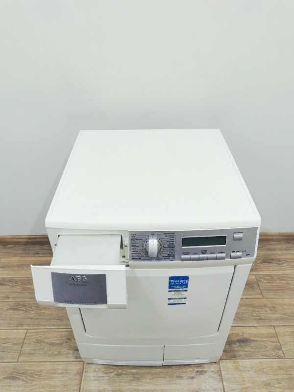 Сушильна машина AEG T59840