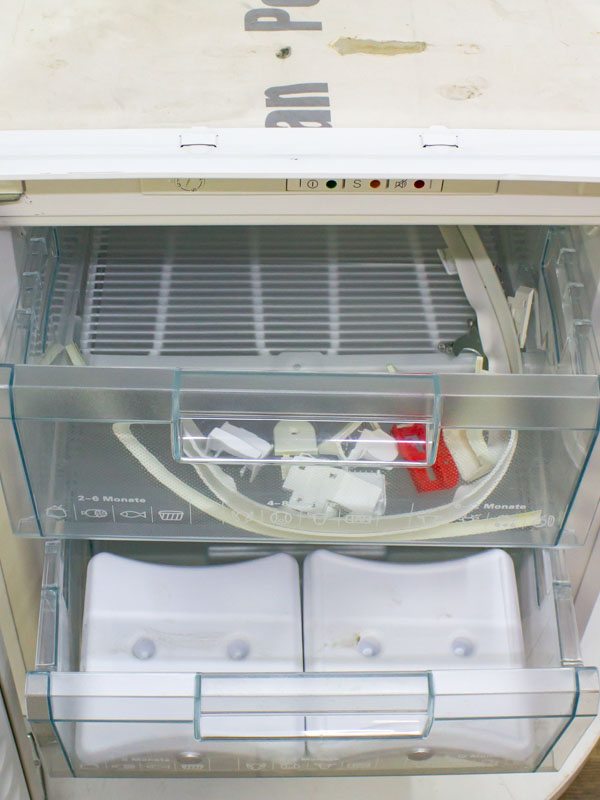 Морозильный шкаф встраиваемый Siemens GI10B44002