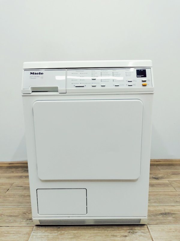 Сушильна машина Miele T8433C