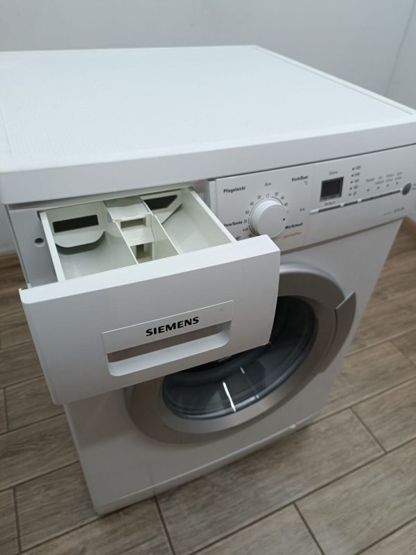 Пральна машина Siemens WM14E3R0 07