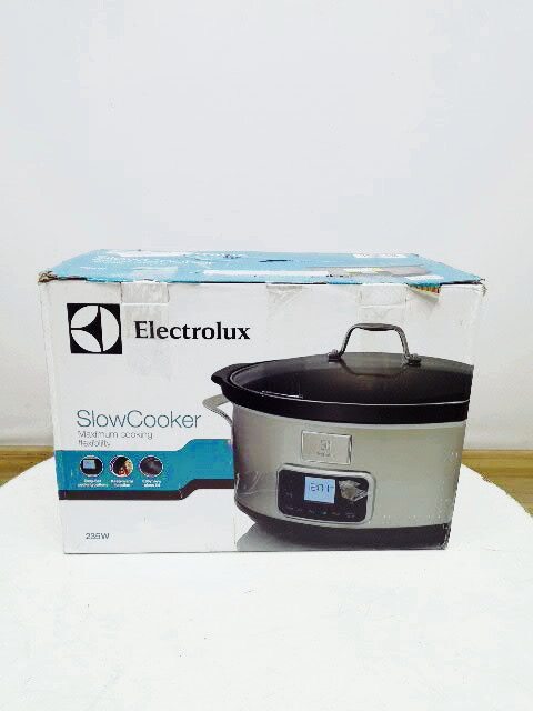 Повільноварка Electrolux ESC7400 Slow Cooker