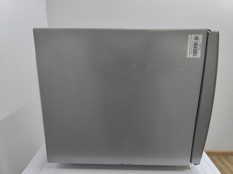 Мікрохвильова піч CLATRONIC MWG735P 900W+1400W гриль sn 253064