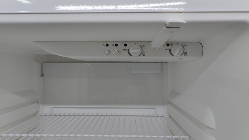 Холодильник двокамерний Electrolux ERB40250W8 10W 275+87л sn 81000819 n542