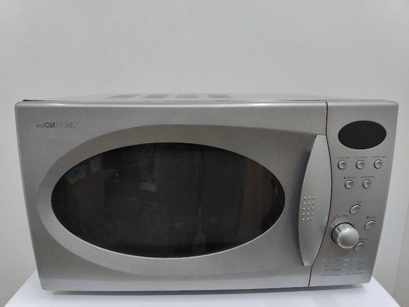 Мікрохвильова піч CLATRONIC MWG735P 900W+1400W гриль sn 253064