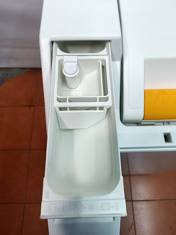 Пральна машина вертикальна Premium W 693 F 6кг sn 57124532204