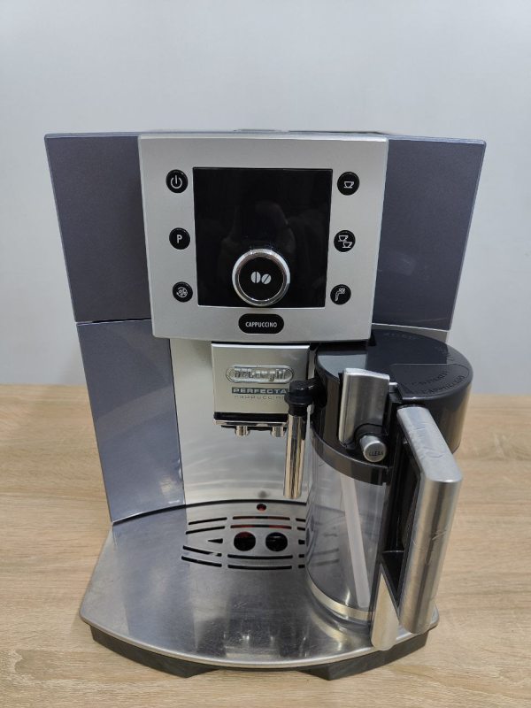 Кавоварка Delonghi Perfecta