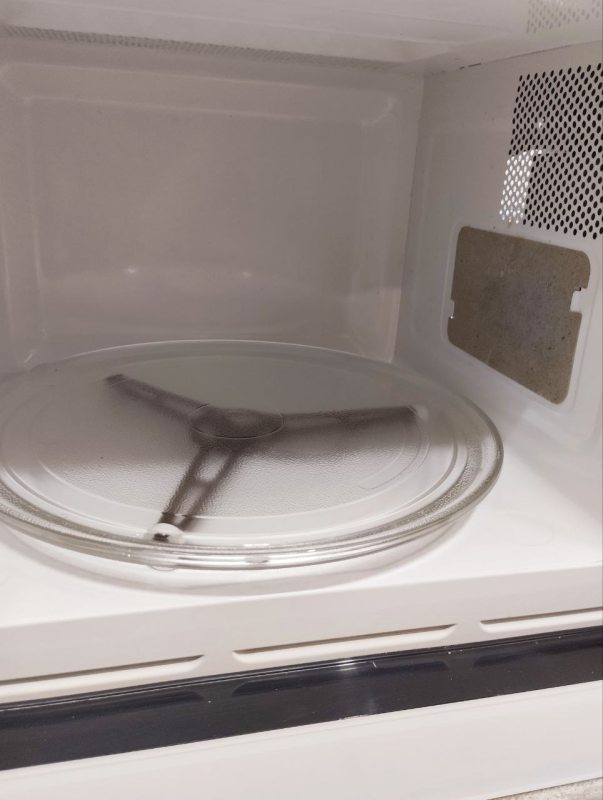 Мікрохвильова піч вбудована Electrolux EMS17216W 1200W sn 13700181 n373