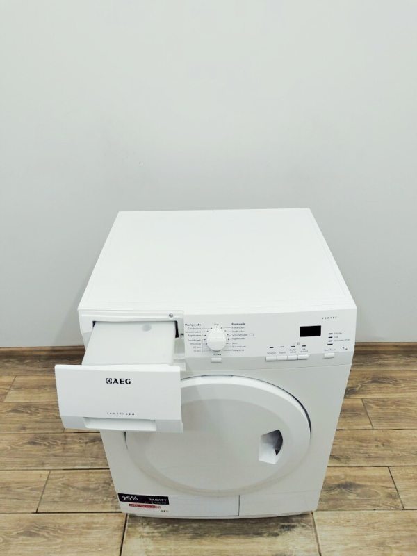 Сушильна машина AEG T61270AC