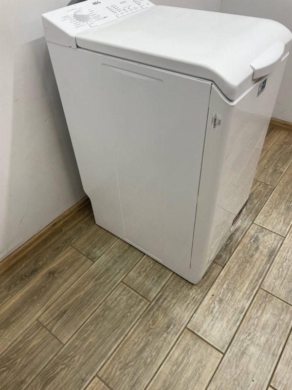 Вертикальна пральна машина AEG Protex L51260TL