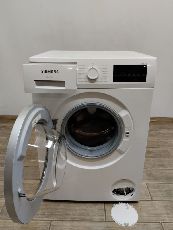 Пральна машина Siemens WM14N223 41 2000W sn 600183 n359