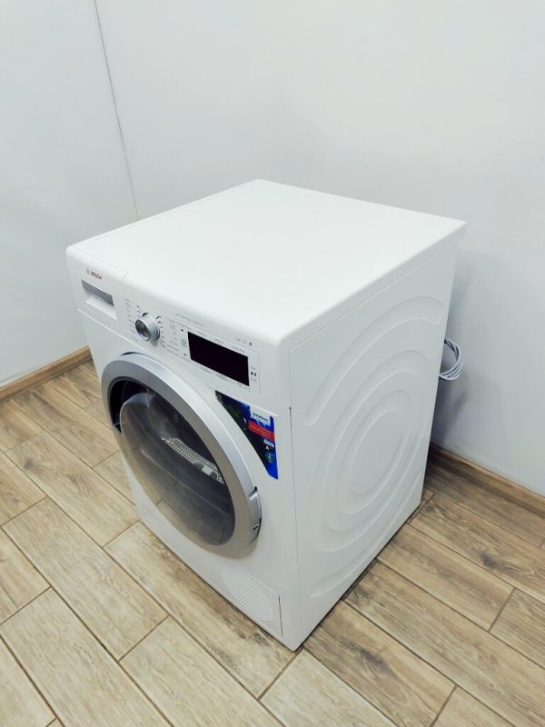 Сушильна машина Bosch Serie8 WTW87562NL 01